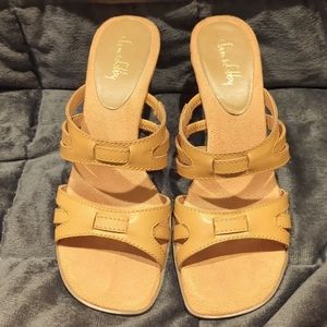 Sam & Libby 3 and 1/2-in slip-on heels in cognac leather. Size 6M